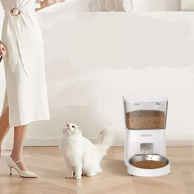 Distributeur Automatique de Croquettes 2L pour Chat